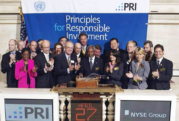 2006년 4월 자본주의의 상징인 뉴욕증권거래소에서 UN 책임투자원칙(PRI)에 63개 기관(6조 달러 규모 기금 운용)이 서명에 참여했다. [사진 = http://10.unpri.org/ 갈무리]