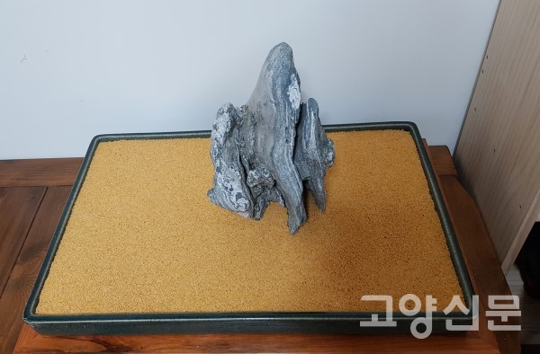 자연과 우주 품은 수석 매력에 빠졌어요