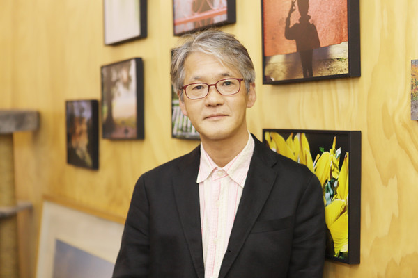 윤순학 와이어반컬쳐 대표는 “신작 영화는 거의 빼놓지 않고 다 보고, 다양한 분야의 책을 읽고, 종이신문을 스크랩하고, 해외 사례를 끊임없이 들여다 보다보면 다양한 아이디어가 샘솟는다”며 “축적된 경험과 노하우를 접목해 수준 높은 기획력으로 차별화된 도시마케팅을 펼쳐가겠다”고 말했다. 