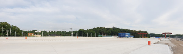 고속도로 위에서 바라본 수역이마을 방음벽 설치구간 