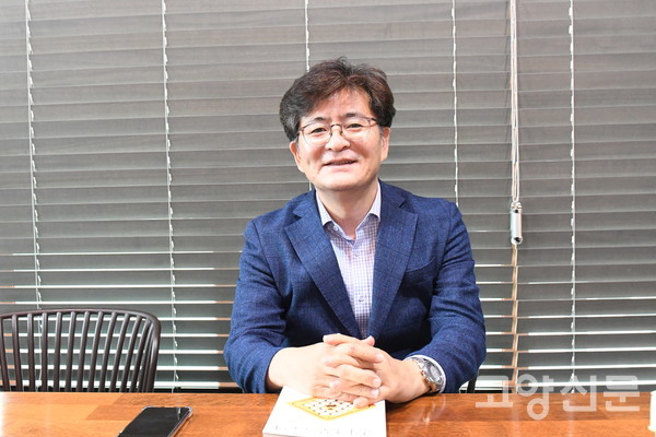 정치커뮤니티 '잇다' 설립을 주도한 박원석 정의당 전 국회의원은 