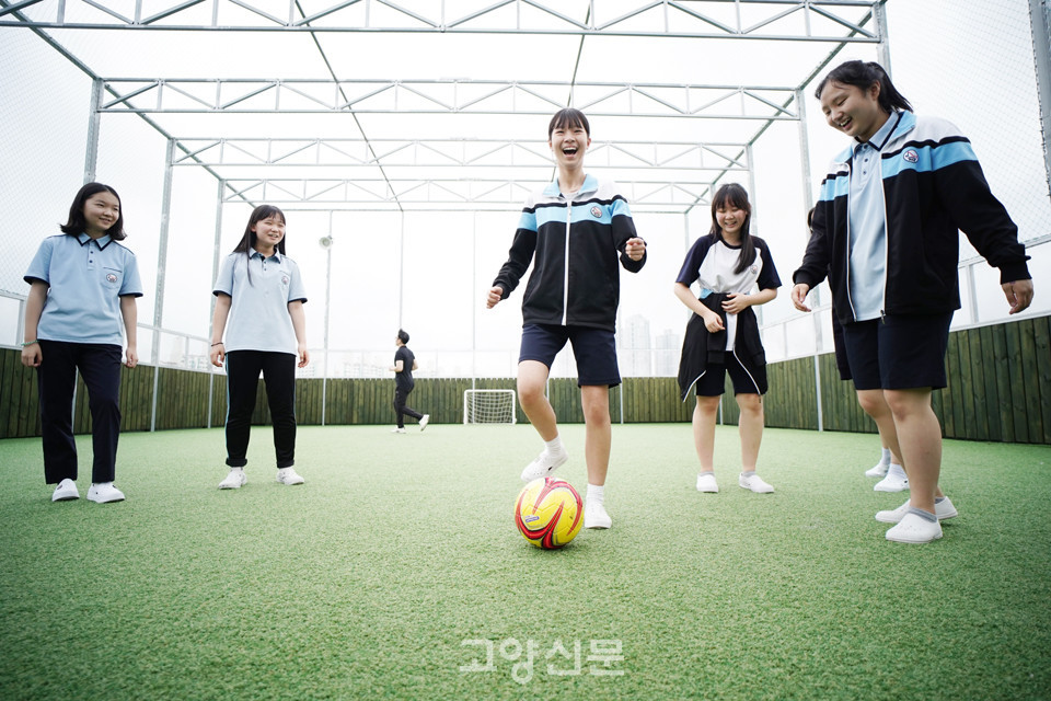 광성드림학교의 교육목표는 ‘지성교육’, ‘인성교육’, ‘신앙교육’ 세 가지로 요약된다. 이를 통해 삶의 일부일 뿐인 입시 그 너머에 있는 세상을 바라볼 수 있는 안목과 지혜를 키워가며 미래사회와 공동체를 이끌어갈 수 있는 인재로 성장하도록 돕고 있다.