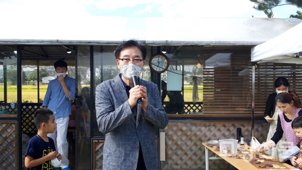 참가자들에게 인사를 전하는 소영환 경기도의원