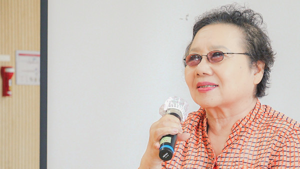 어르신의 무대는 남달랐다.