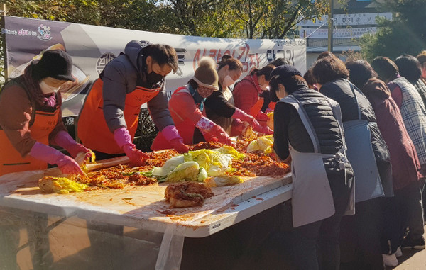 풍동애니골의 음식점에서 장소와 식사를 제공해 민·관·지역사회가 함께하는 진정한 나눔이 됐다. 
