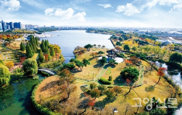 고양시민들이 가장 사랑하는 공간인 일산 호수공원. 