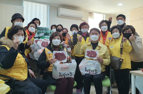 지역사회를 위해 나눔과 봉사의 꾸준한 활동을 펼치는 행주동 적십자봉사회. 