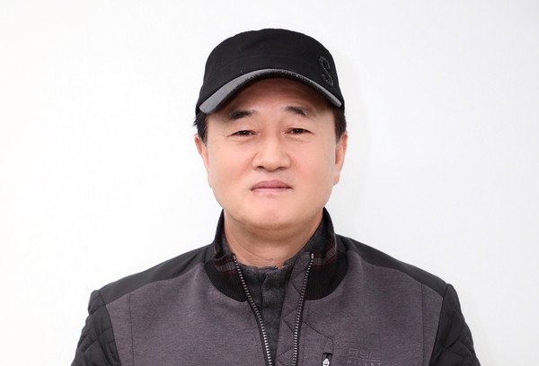 김영식 주엽1동 주민자치회 초대 회장. "소통과 공감 그리고 공유와 행동에 마을의 미래가 있다"고 했다.