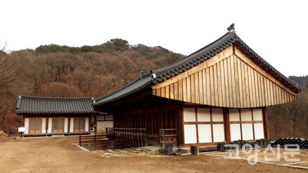 중흥사 만세루. 북한산성을 쌓은 승군들의 호국정신을 기리는 '의승군기념관'으로 활용될 예정이다. 