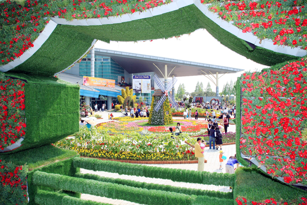 도시마케팅에서 꽃박람회와 같은 이벤트는 사람을 직접 접촉시키고 엔터테인먼트를 제공해 주는 기능을 한다. 또한 엔터테인먼트나 테마음식점은 독특한 체험을 제공하며 새로운 트렌드를 형성하게 되는데 고양시에는 아직 숙박과 엔터테인먼트 시설이 여전히 부족한 상황이다. [사진=고양시 관광홍보팀]