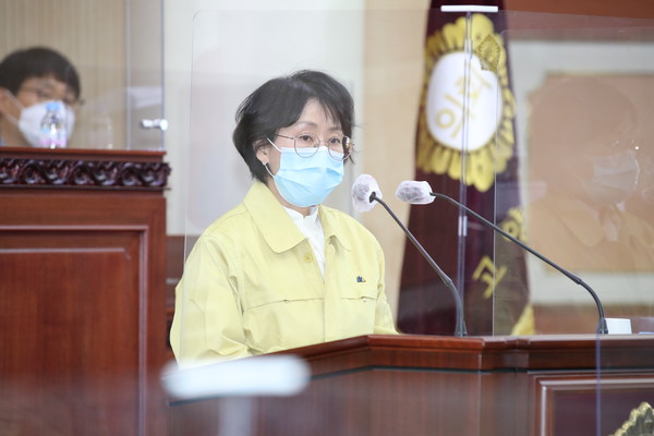 ▲ 고양시의회 김해련(정발산, 마두1‧2, 일산2) 의원이 3일 제253회 임시회 시정질문에서 ‘장애인 평생교육센터’ 필요성을 주장했다. 