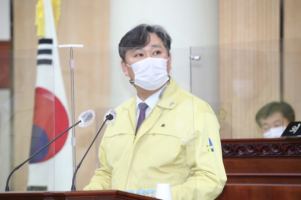 경기주택도시공사(GH) 고양시 이전을 촉구하고 있는 김서현 시의원.