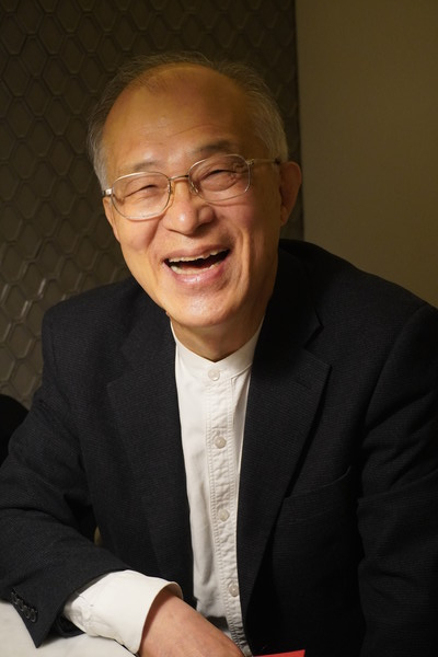 강지원 변호사는 나이 들수록 적성이 중요하다고 강조한다. 돈과 명예를 내려놓고 하고 싶은 일, 잘 할 수 있는 일을 찾으면 건강하고 행복한 노년을 보낼 수 있단다.