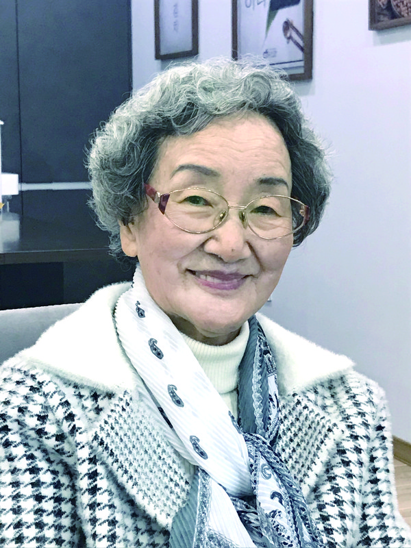 흐트러짐 없는 단아한 모습의 장광복 어르신. 96세의 나이가 믿기지 않는다.