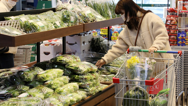 로컬푸드 소비가 확대되며, 고양축산농협에는 축산물과 함께 농산물을 구매하려는 고객이 많이 늘었다.