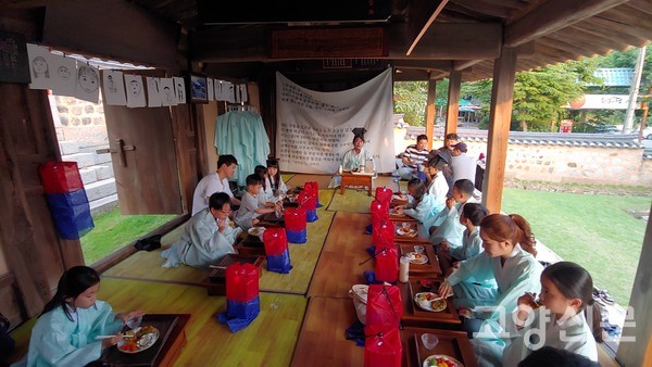 주민사업체와 함께 관광상품 개발을 위한 파일럿 실시