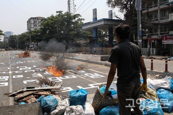 시민들과 군부의 대치가 한창인 미얀마 현지상황(사진제공= 최재희 씨)