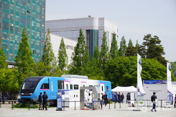일산문화공워에서 진행된 GTX-A 차량 실물모형 품평회.