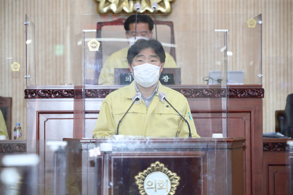 김운남 의원이 3일 고양시의회에서 IP융복합클러스터와 관련해  5분자유발언을 하고 있다.