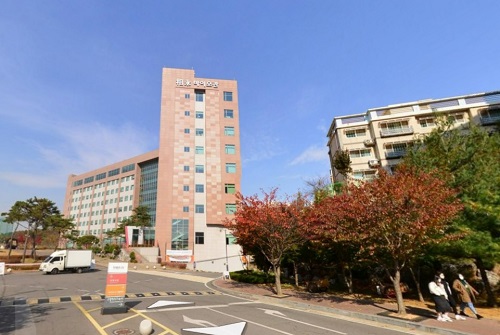 ▲ 고양시 일산동구 식사동에 있는 동국대 바이오메디캠퍼스. 동국대는 최근 열린 이사회에서 일산캠퍼스 내 ‘바이오시스템대학’을 서울로 재이전하는 것을 권고했다.