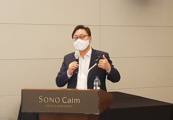 이화영 킨텍스 대표는 "킨텍스 제3전시장을 시민친화적 공간으로 개발해서 지역주민과 인프라를 공유할 계획"이라며 "고양시에 사는 문화예술인들과 협업하고 공공디지털 도서관, 야외 카페, 공연 공간 등을 조성해 시민들이 늘 찾고 즐길 수 있도록 하겠다"고 밝혔다. 