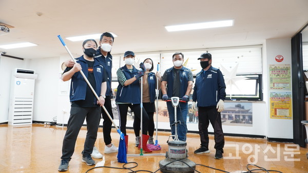 배다리 마을관리사회적협동조합 소독방역 모습
