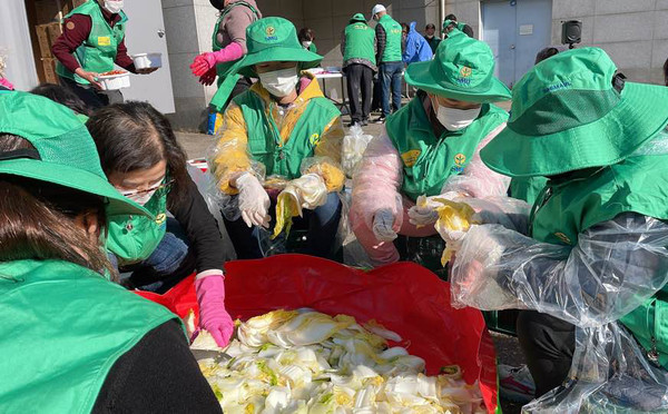이웃 나눔을 위해 너나 할것 없이 많은 사람들이 동참했다.