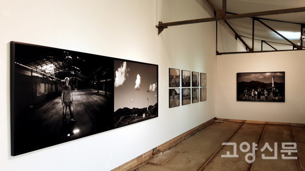 벽돌공장 주변 이웃들의 모습을 담은 사진작가 이한구의 작품들. 