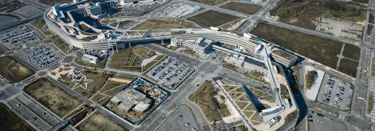 7만9194㎡에 달하는 세계 최대 규모의 옥상정원으로 기네스북에도 올라있는 세종 정부조합청사