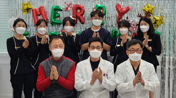 삼송동 서울행복담은치과가 저소득층 사회적약자를 위한 1일 의료 봉사 ‘행복담은 미소의 날’을 운영했다.