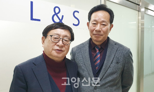 이창우 엘앤에스 대표와 이찬기 비티씨씨큐 IOT사업본부 총괄사장은 ‘스마트 발열감시 시스템’ 개발과 보급에 나서게 된 이유는 일찍이 어린이집이나 유치원 등 보육시설을 운영하는 가까운 지인들의 애환을 들으며 그 해결책을 찾기 위해서였다"면서 "드라이브스루, 안심콜 등 코로나 방역에 혁신적인 시스템을 선제적으로 도입했던 고양시가 어린이집 등 감염병 취약시설에 체계적인 시스템을 신속히 보급한다면 또 하나의 우수사례가 될 것이라고 믿는다"고 말했다.