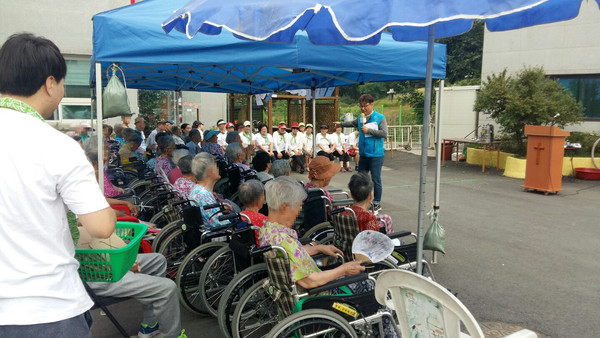 한국노인장기요양기관협회 경기북부 고양지회는 어르신들과 입소자를 위한 다양한 프로그램을 운영한다.