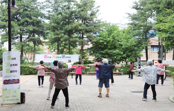 [사진 = 고양시원당종합사회복지관]