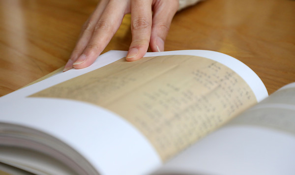 그에게 아카이빙은 시대의 기록이다.