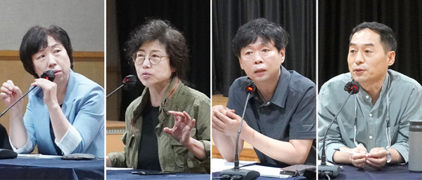 생생 토크쇼 패널들. (왼쪽부터)박은주 파주시의원. 이정은 조사단원. 박경수 사회자. 한동욱 발표자(에코코리아 PGA생태연구소장).