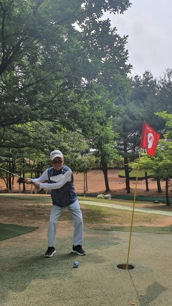 화정파크골크클럽 회원 중 한 명인 김치조(93세) 어르신은 6·25전쟁 참전용사다.