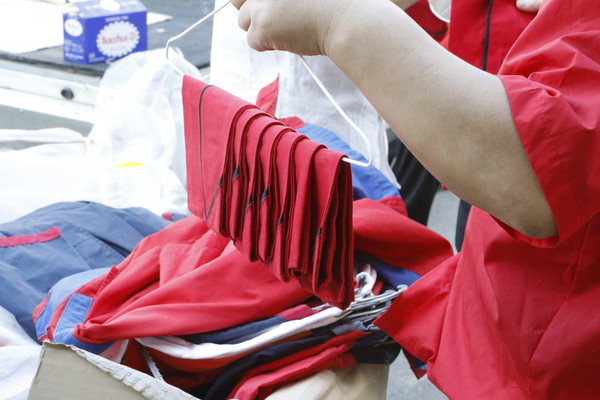 일우회는 마음가짐을 가지런히 하기위해 요리 할때 입는 옷 역시 가지런하고 깨끗하게 관리한다.