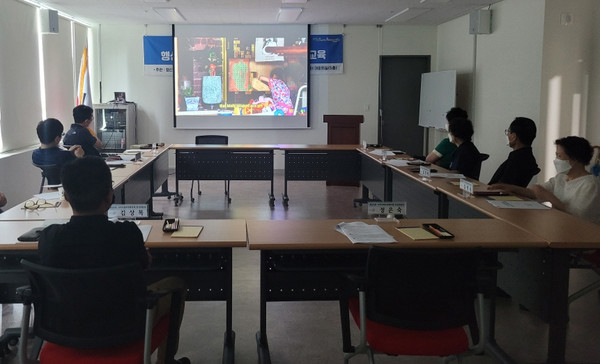 행신4동 지역사회보장협의체가 정기회의를 하고 있다.