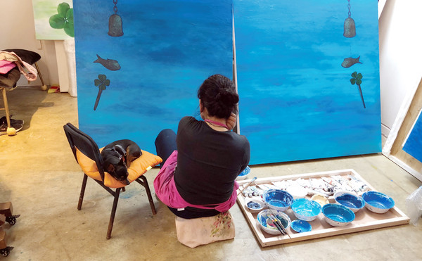 이두선 작가의 미술에 대한 신중함은 감성으로 그려진다.