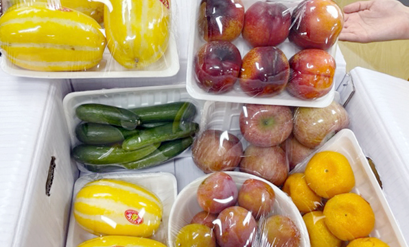 백석2동이 전달한 과일들.