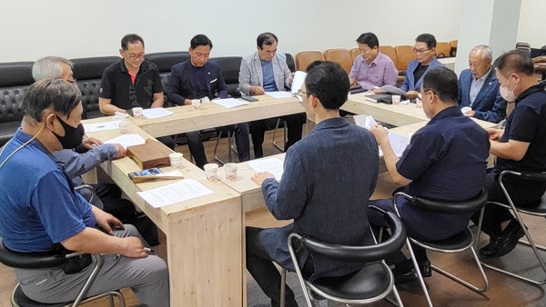 회의를 진행하고 있는 고양시 호국보훈안보단체연합회