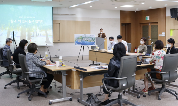 전시실무협의회에서 참석자들은 박람회 개선 사항과 다양한 문화 융합 콘텐츠의 전시 현황 등 다양한 의견을 제시하며 의견 교환과 토론의 시간을 가졌다.