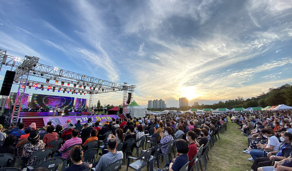 이날 음악회는 시민들이 질서 정연하게 음악회를 즐겼고, 수준높은 지역축제로 업그레이드 됐다.