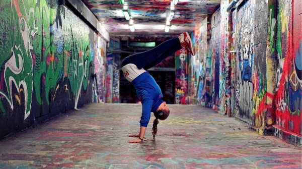 제14회 DMZ Docs 개막작 '킵 스텝핑'