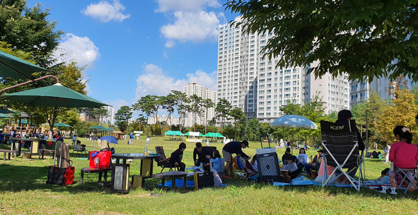 창릉동이 어린이그림그리기 대회를 진행했다.