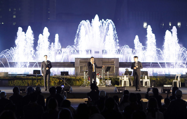 팬텀싱어의 우정훈 최용호 박정훈이 멋진 공연을 선사하며 큰 박수를 받았다.