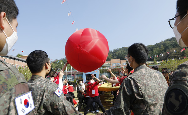 9사단 장병들도 명랑운동회에 함께 했다.