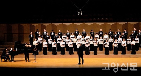 천주교 의정부교구 일산성당·중산성당 연합성가대 [사진=김정호 사진작가]