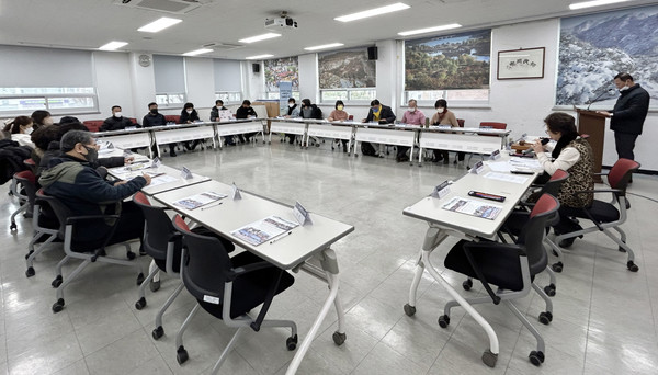 탄현1동 주민자치회가 지난 12월 15일 임시회의로 올 한해의 일정을 마무리했다. 