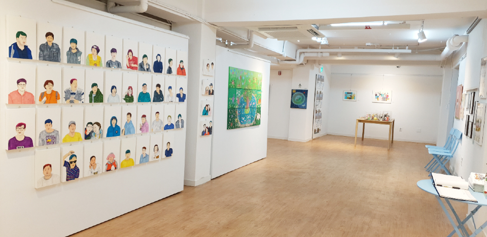 키움증권의 후원으로 본관 지하 창고였던 공간이 조이빌리지 상설 갤러리로 재탄생했다. 갤러리는 지역주민에게도 개방돼 있어 장애인과 비장애인이 화합할 수 있는 공간으로 자리매김할 계획이다.